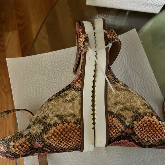 JLO JENNIFER LOPEZ Jaycie Wedge Sandal - Picture 3 of 5